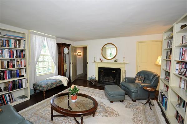 69 Walden St