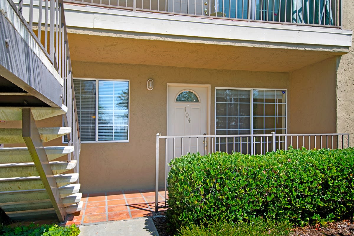 4775 Seminole Dr, #104