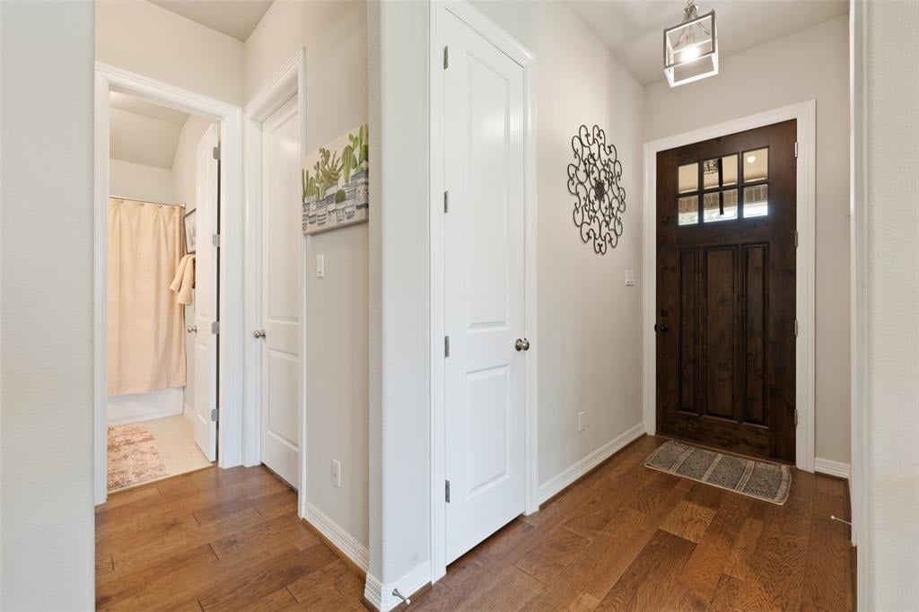 57 Briarwood Ln Bellville, Tx 77418