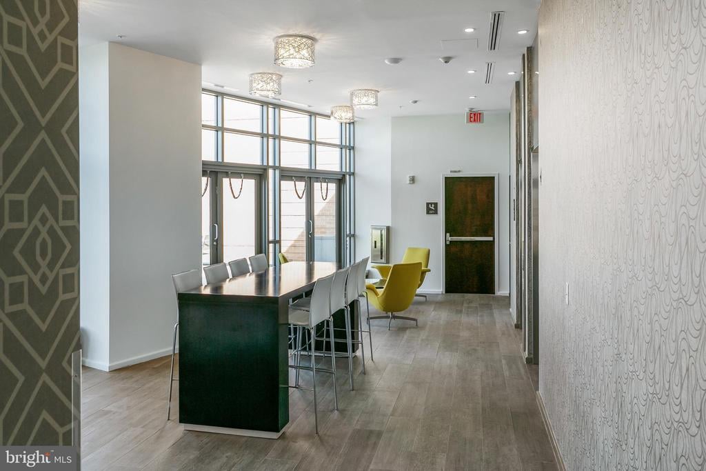 460 New York Ave NW, #1003