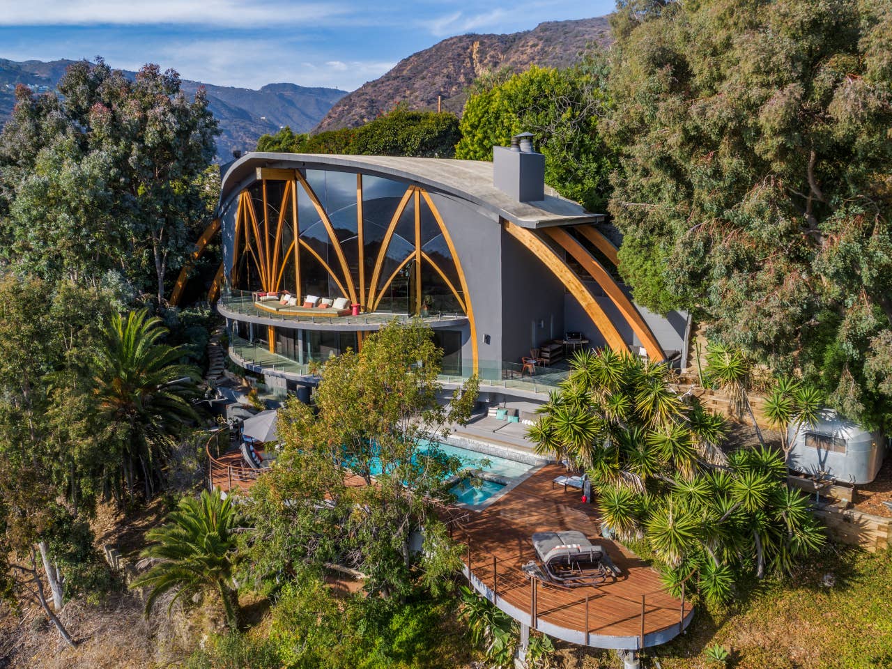 Valley Chateau