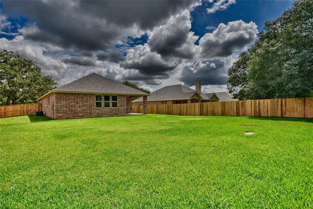 42 Briarwood Lane Bellville, Tx 77418