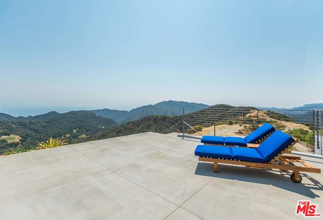 940 Latigo Canyon