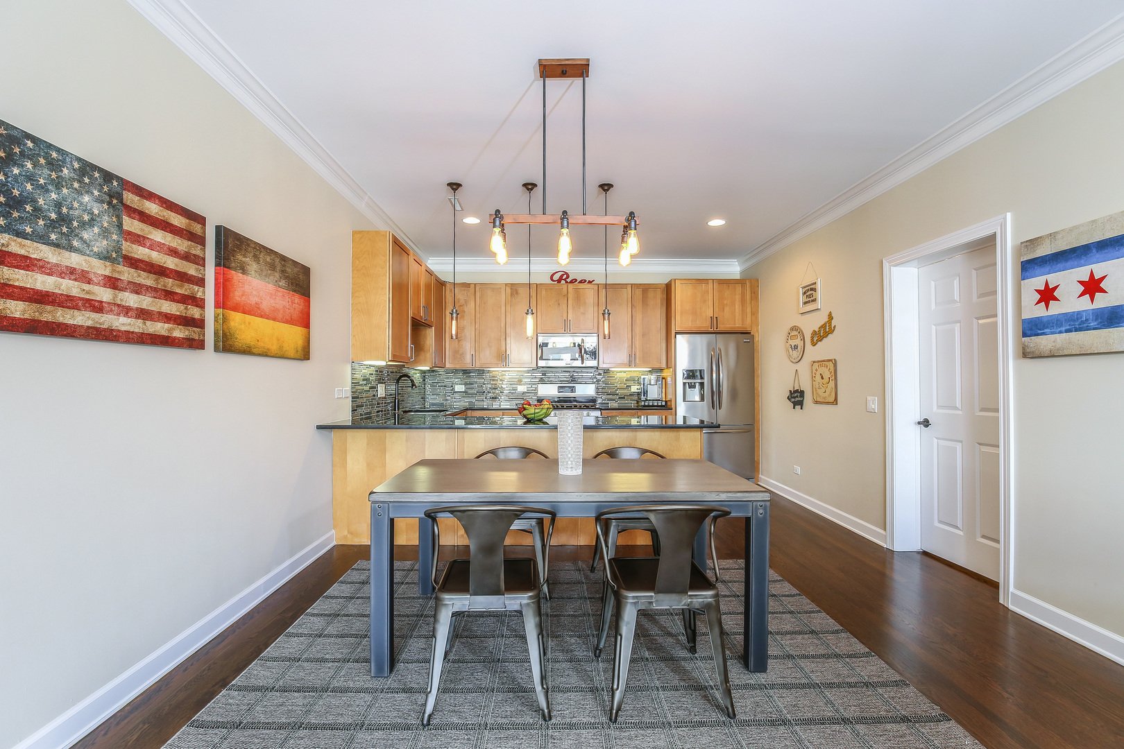 2107 W Belmont #4B