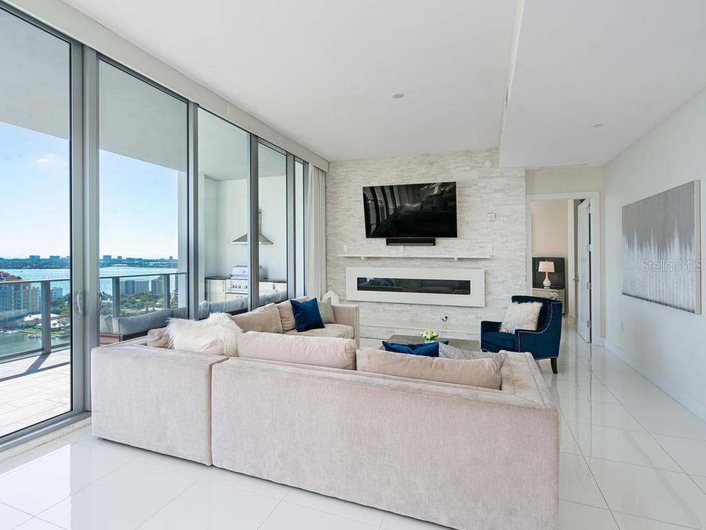 Vue Sarasota Bay Unit 1806