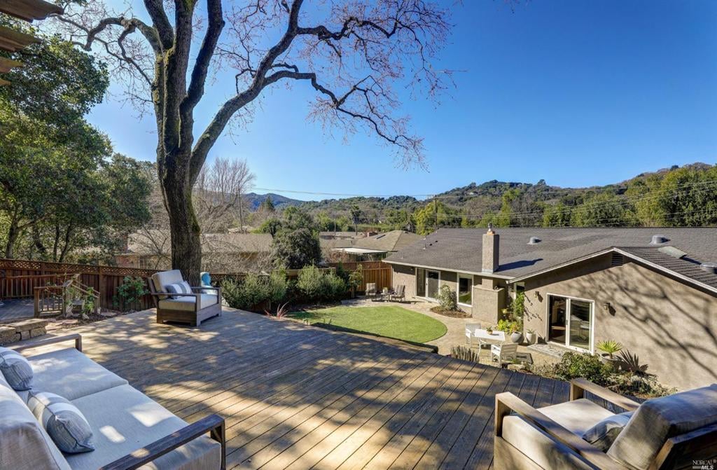 6 Taft Ct