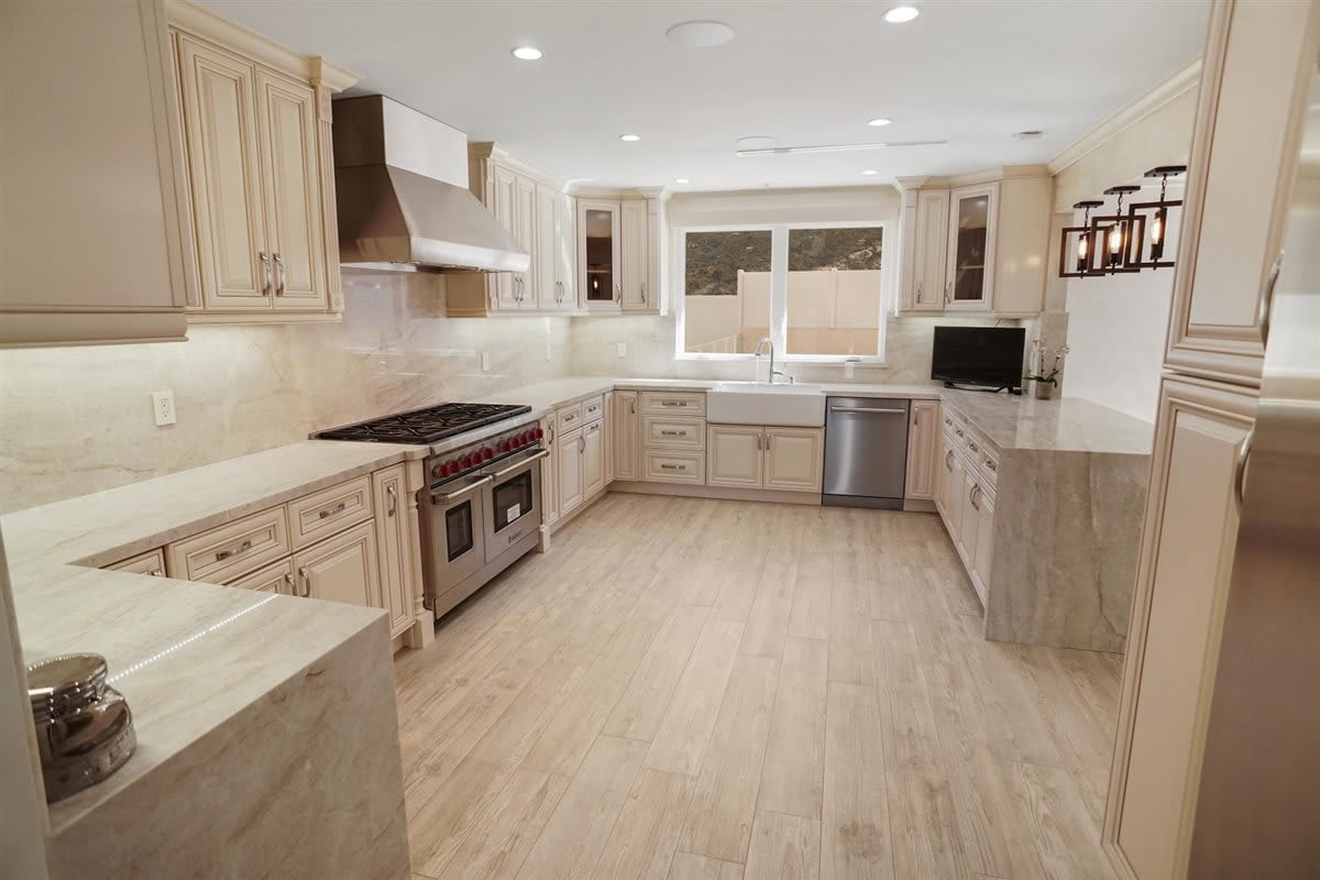 1122 Avonoak Terrace, Glendale