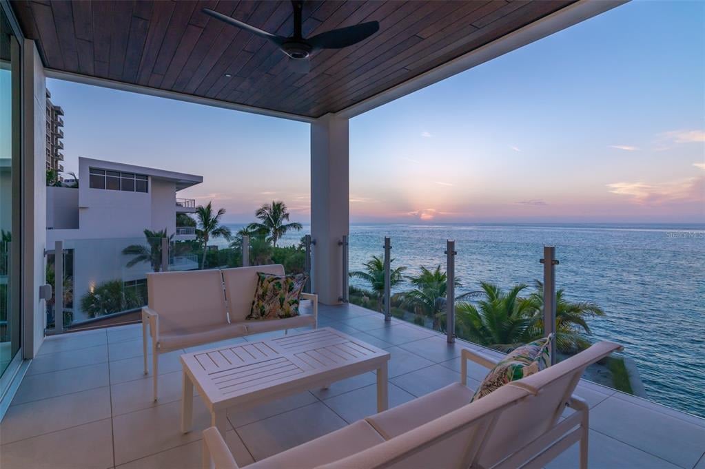 4750 Ocean Blvd, #202
