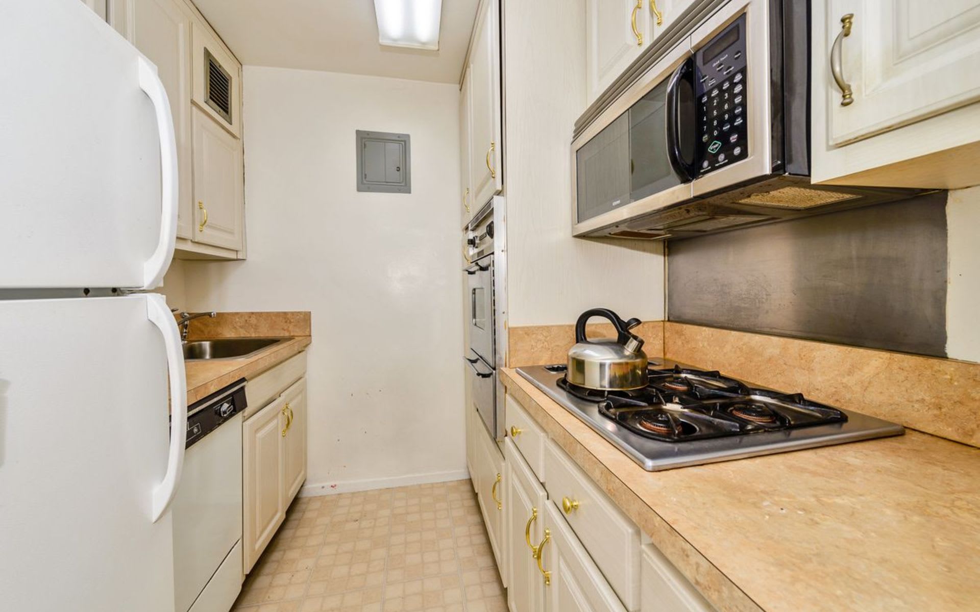 70-25 Yellowstone Blvd, #5G