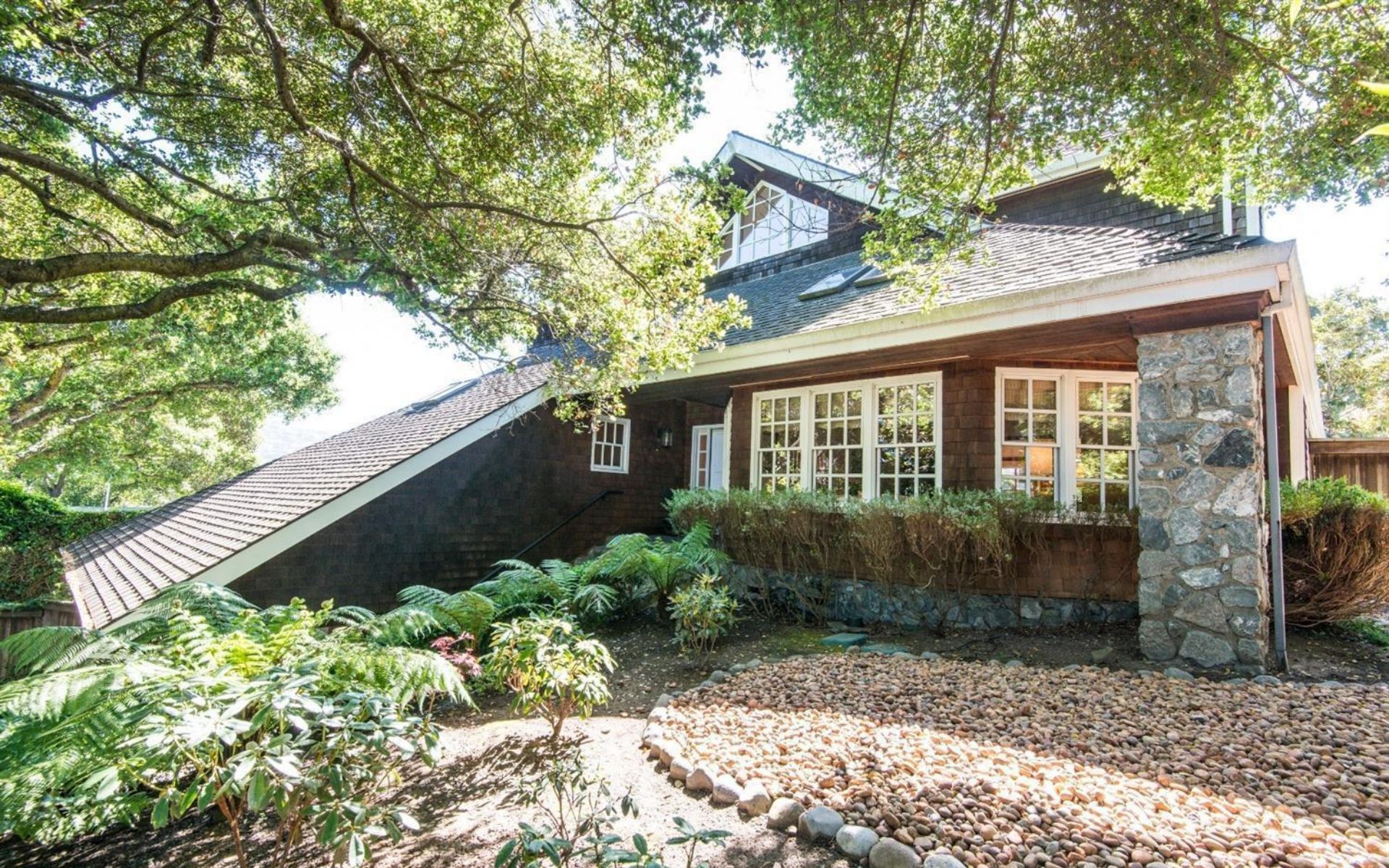 14 Laurel Avenue