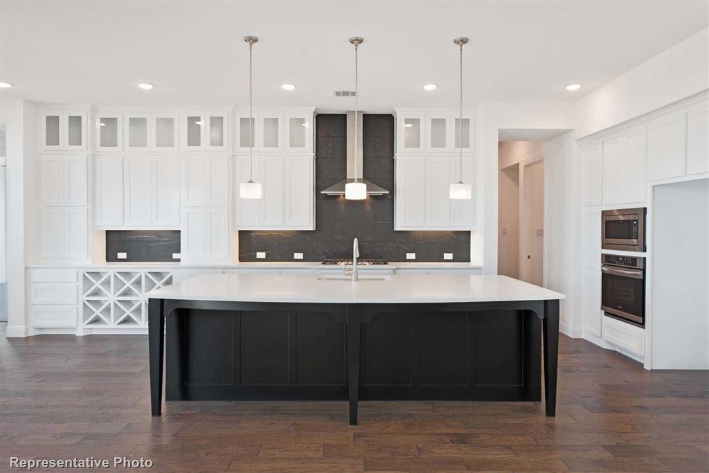 2835 Maple Oak Lane