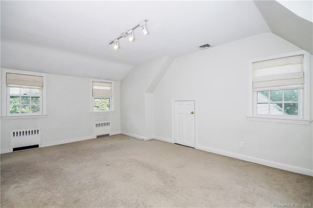 25 Linwood Ave