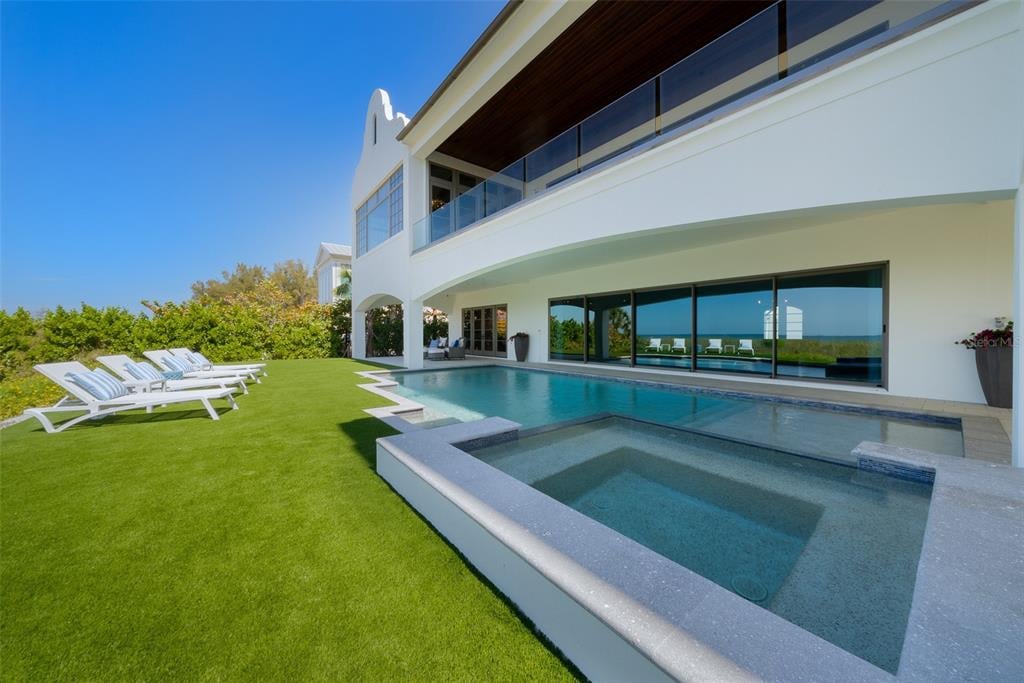 100 Beach Ave, Anna Maria
