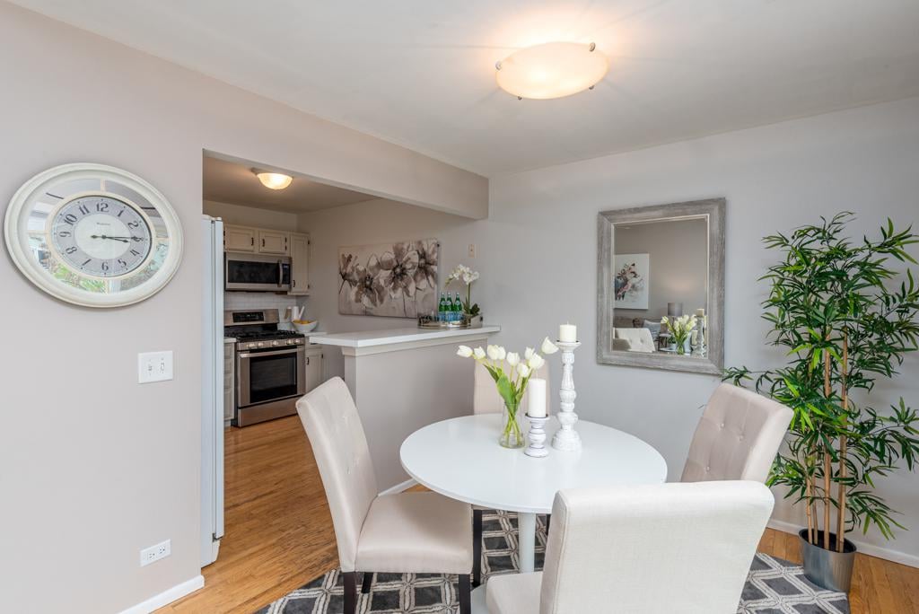7 Aberdeen Ct, #W2