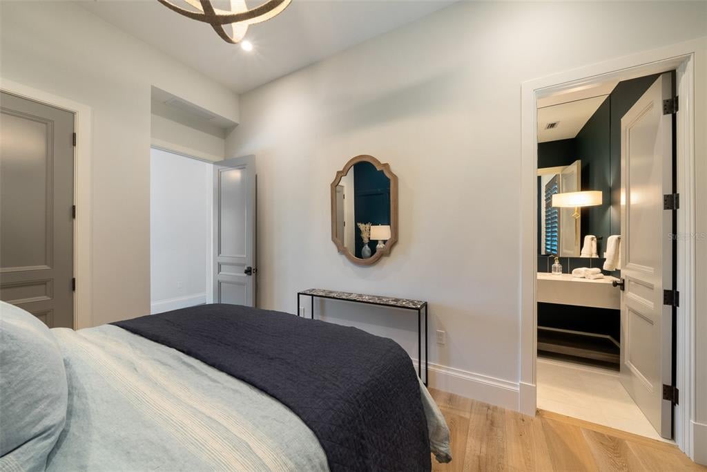100 Beach Ave, Anna Maria