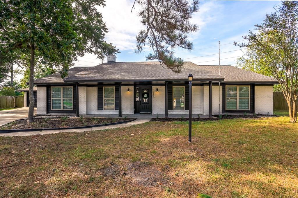 215 Acorn Tree Court