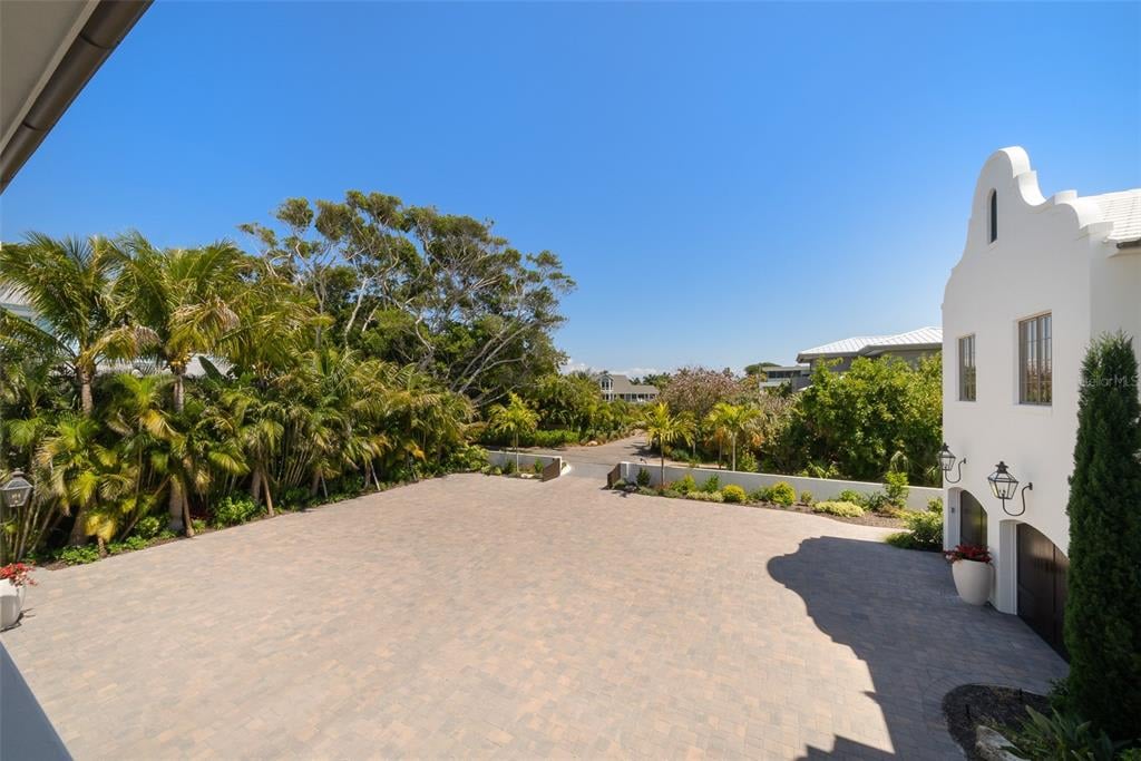 100 Beach Ave, Anna Maria