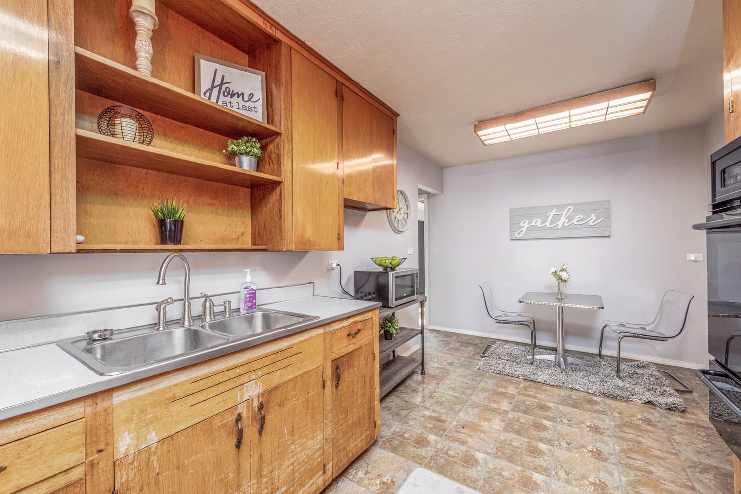 295 Glendale Ln 