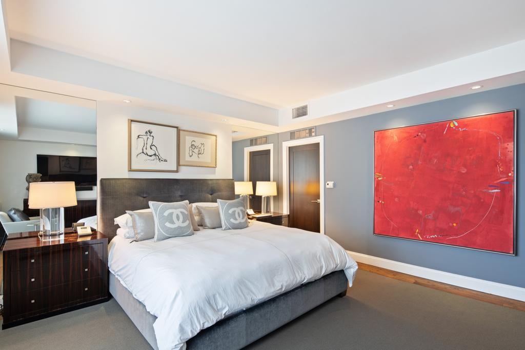 Premiere Gold Coast Condo: 1040 N. Lake Shore #18B