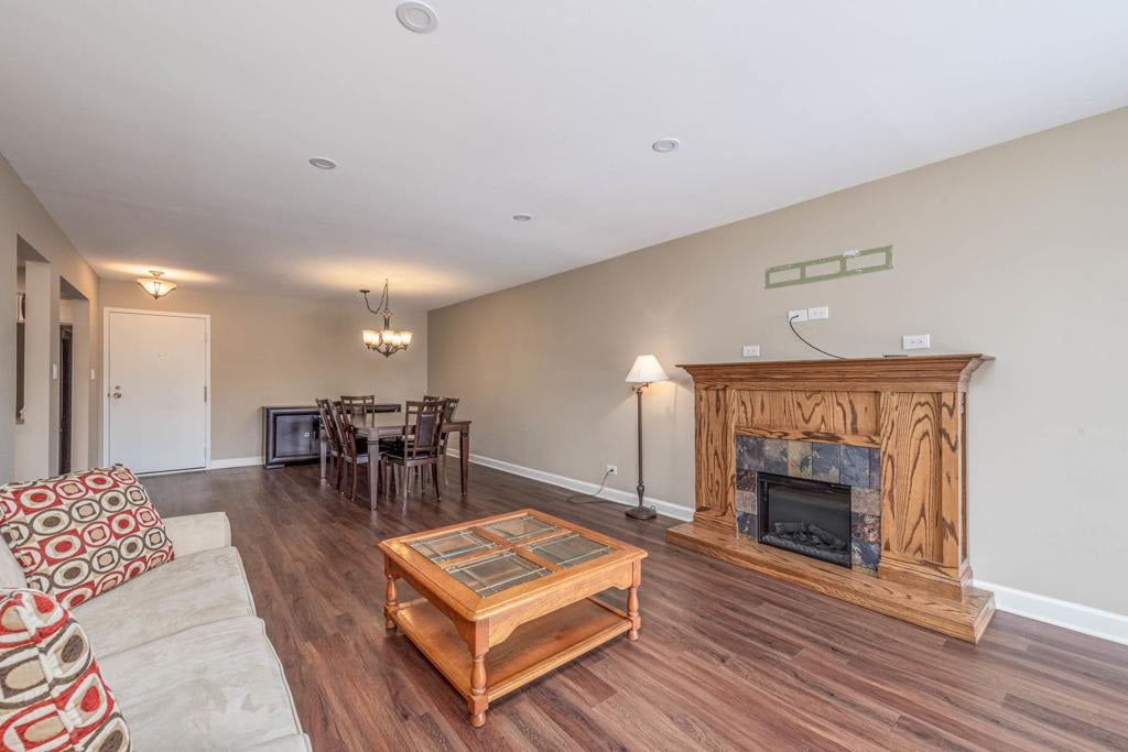 900 E Wilmette Road #302