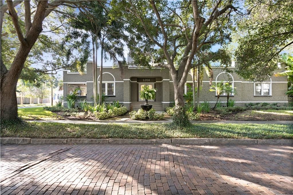 1204 14th Ave N