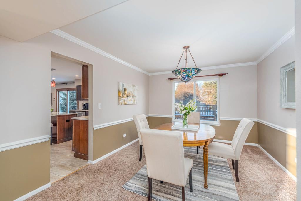 611 Woodbridge Dr 