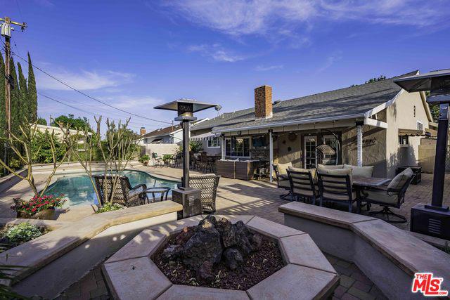 15955 Acre St, North Hills, CA