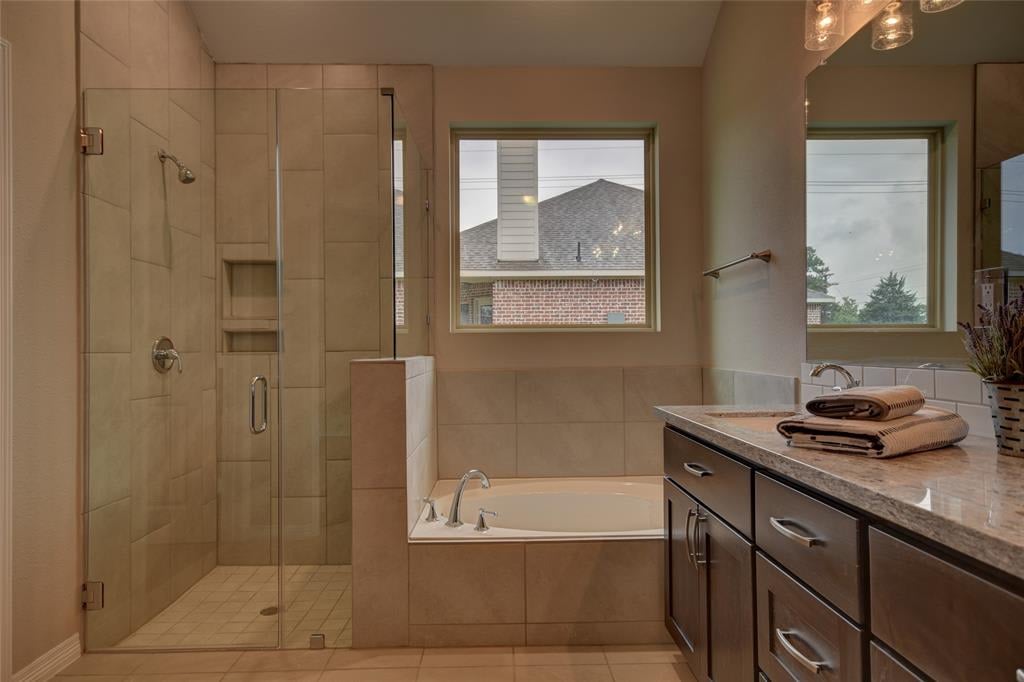 42 Briarwood Lane Bellville, Tx 77418