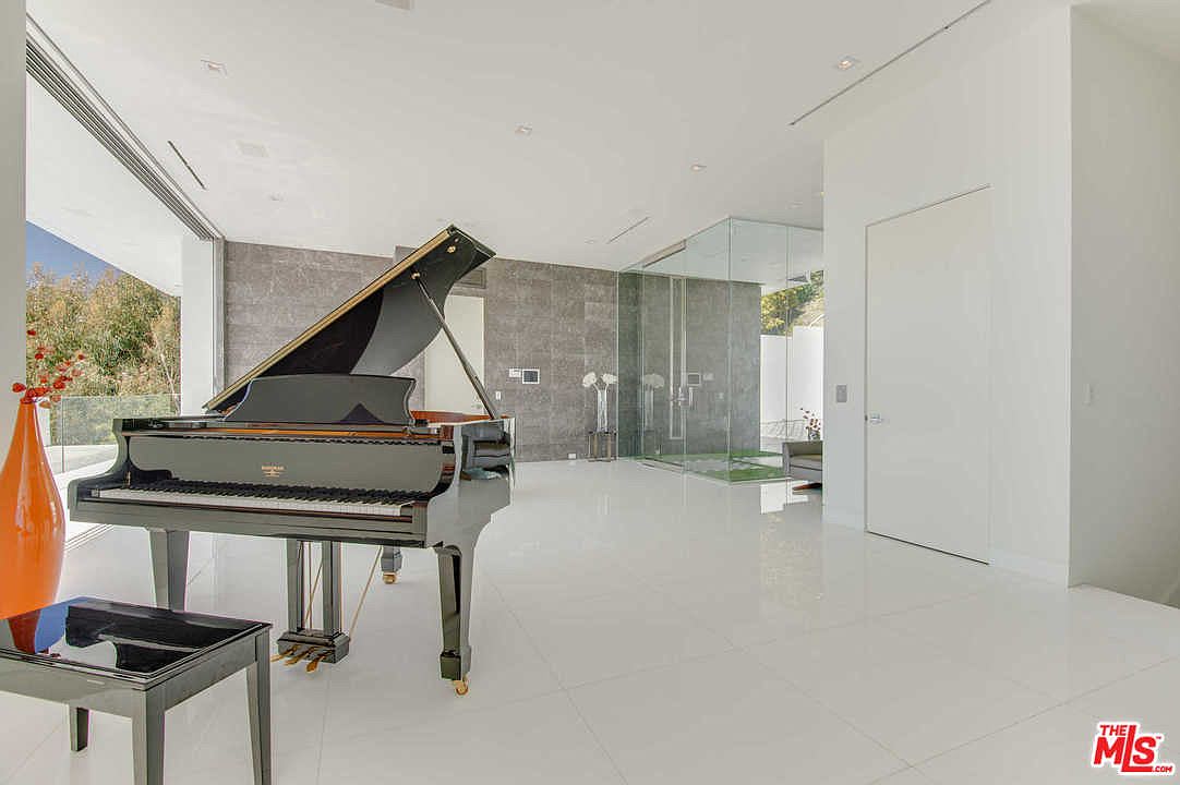Elysian Palazzo