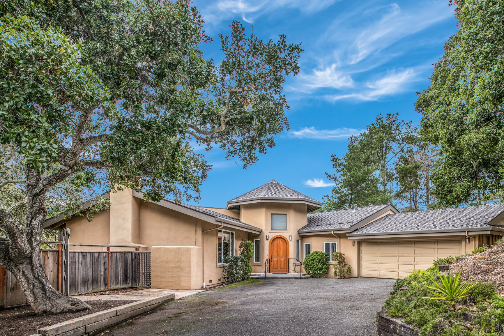 25460 Loma Robles