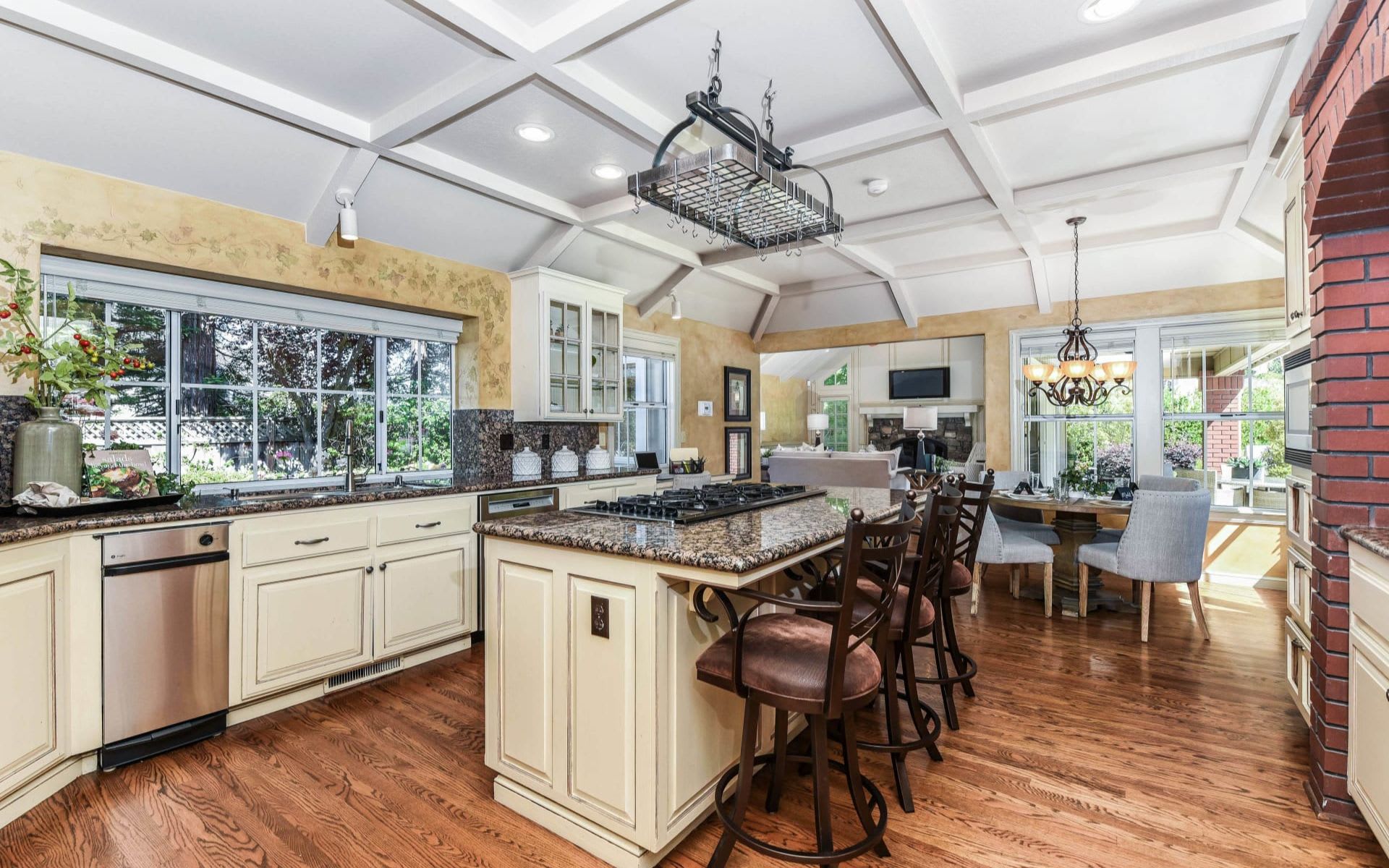 117 Warwick Ct