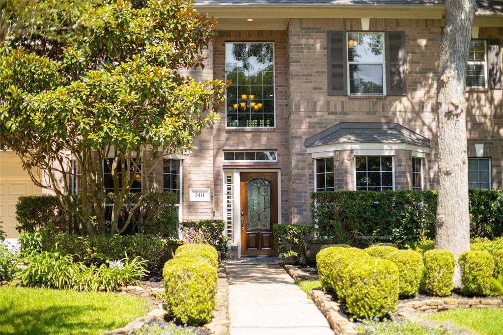 3411 Edmonson Court 