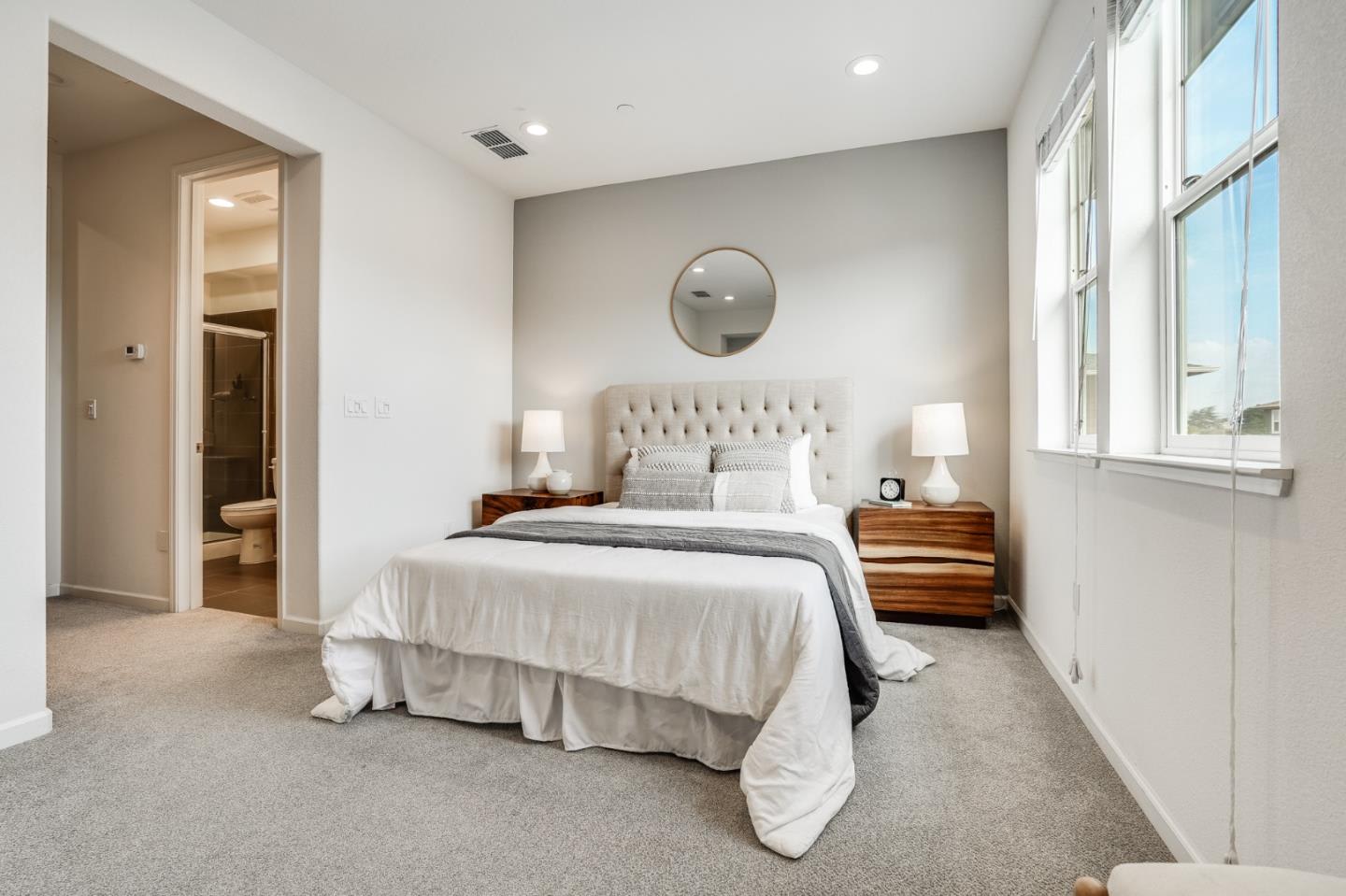 1655 Latitude Dr, #3