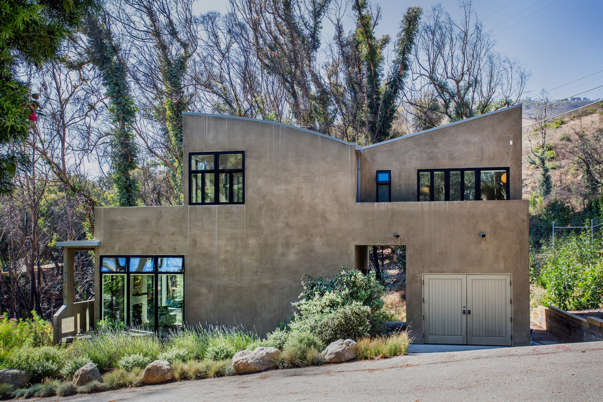 31894 Sea Level Dr, Malibu