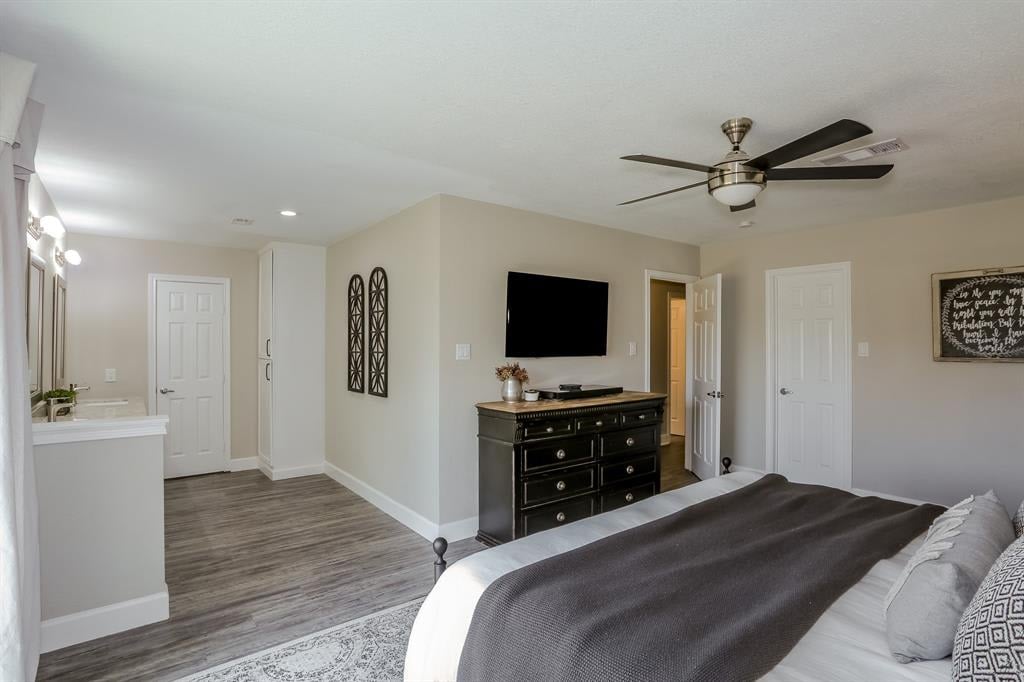 215 Acorn Tree Court