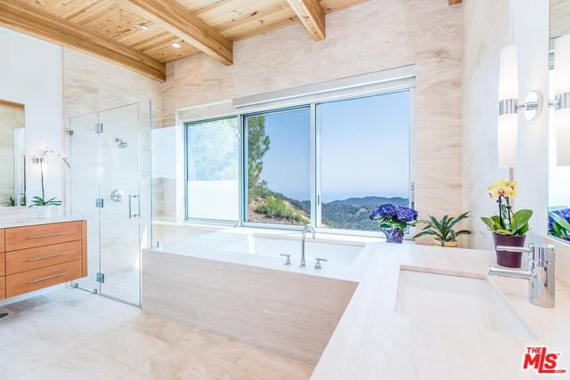 940 Latigo Canyon