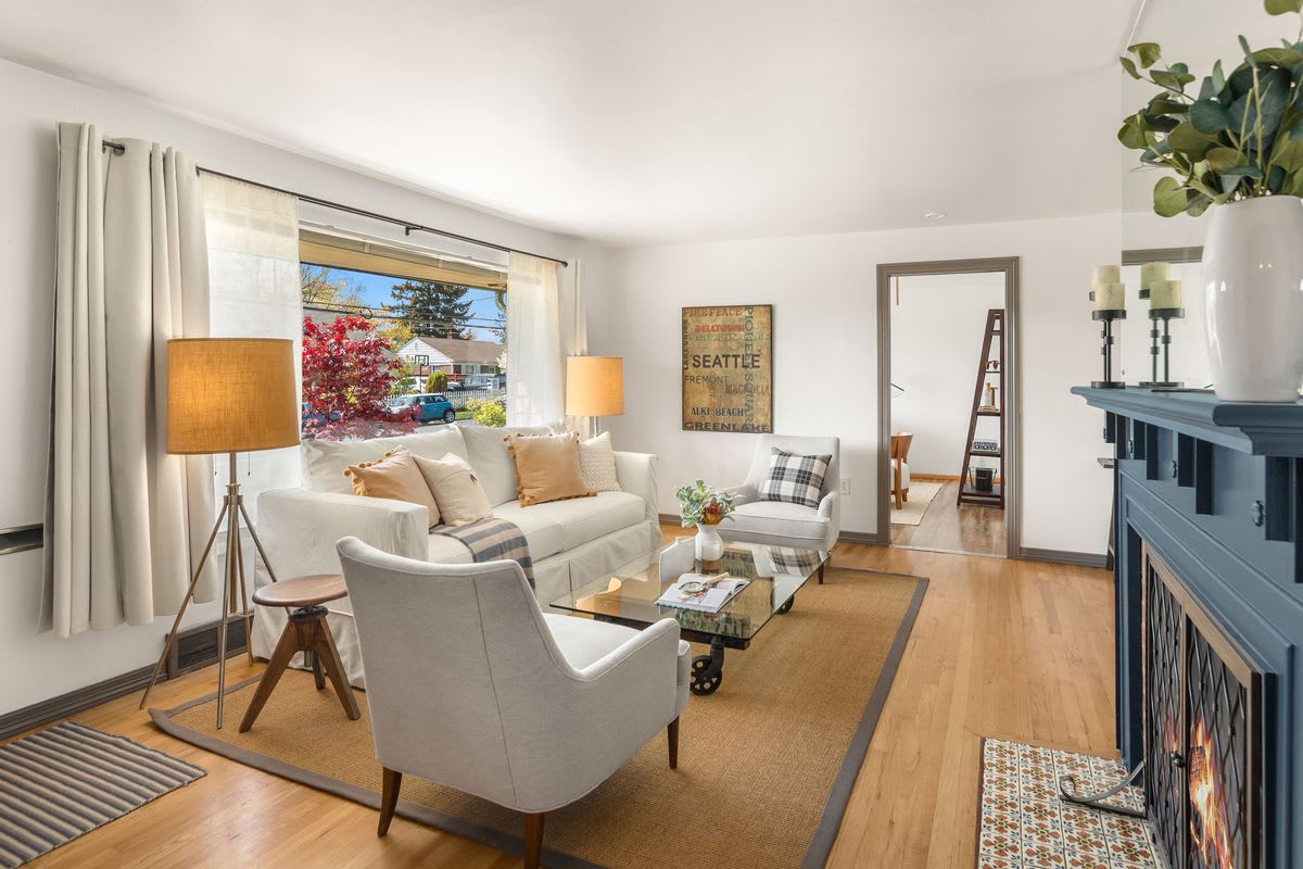 Charming Views in Arbor Heights