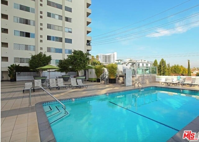 1155 North La Cienega Boulevard, Unit 808
