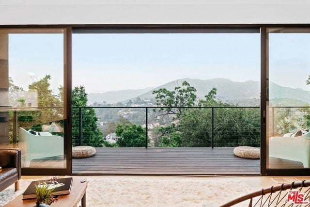 6876 Pacific View Dr