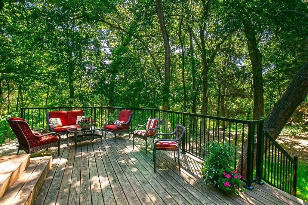 Charming in Eden Prairie!