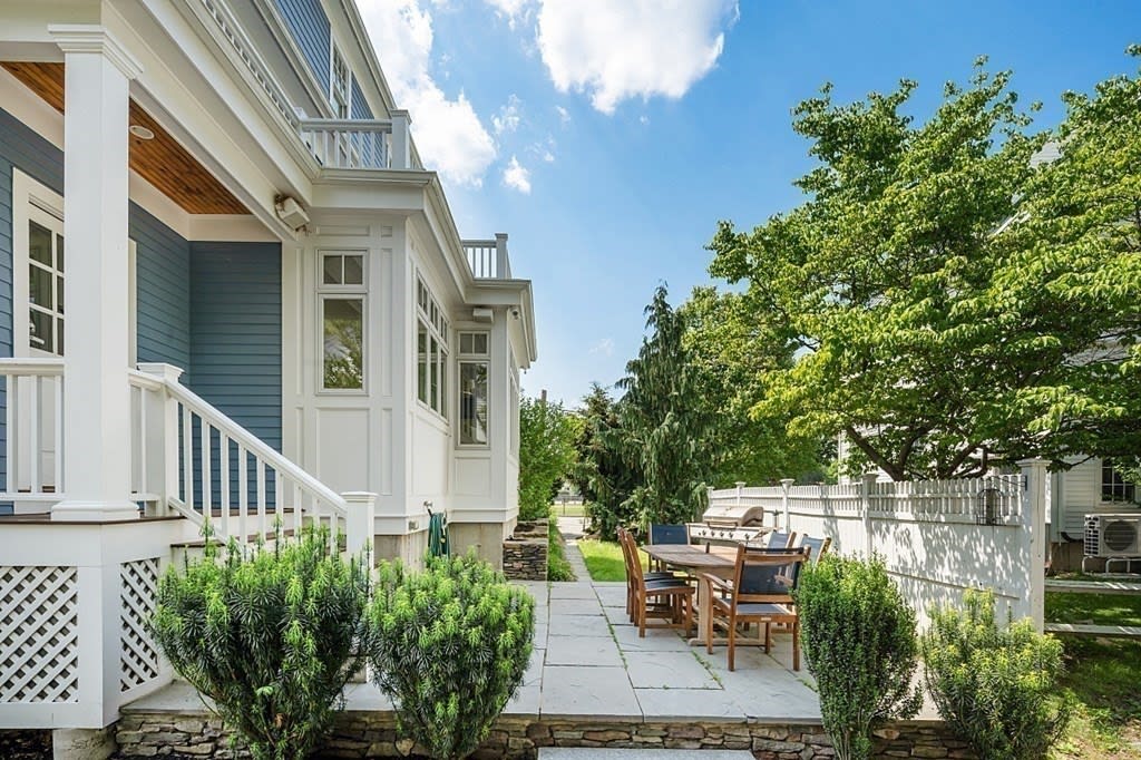 181 Everett