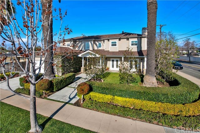 296 E Bay, Costa Mesa