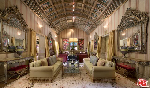 Valley Villa