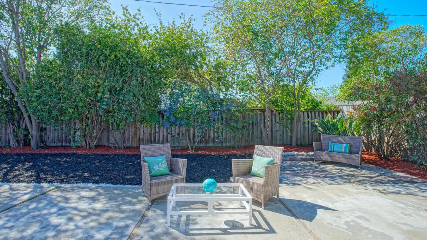 West Rincon Avenue, Campbell