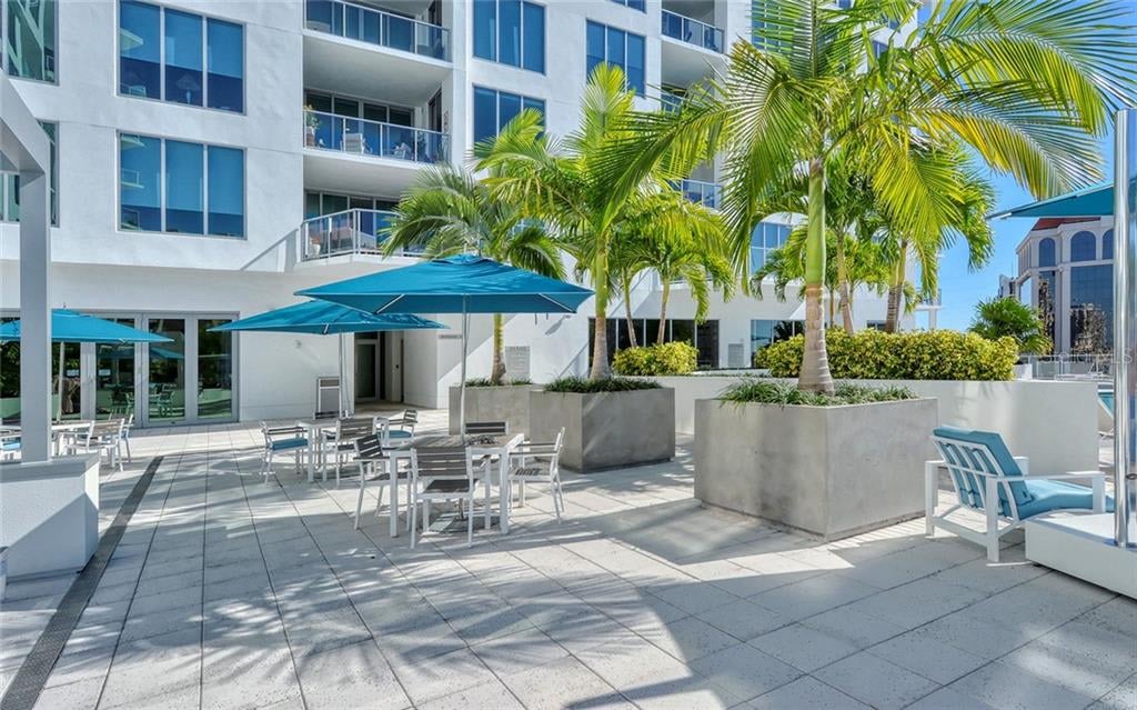 111 S Pineapple Ave #821
