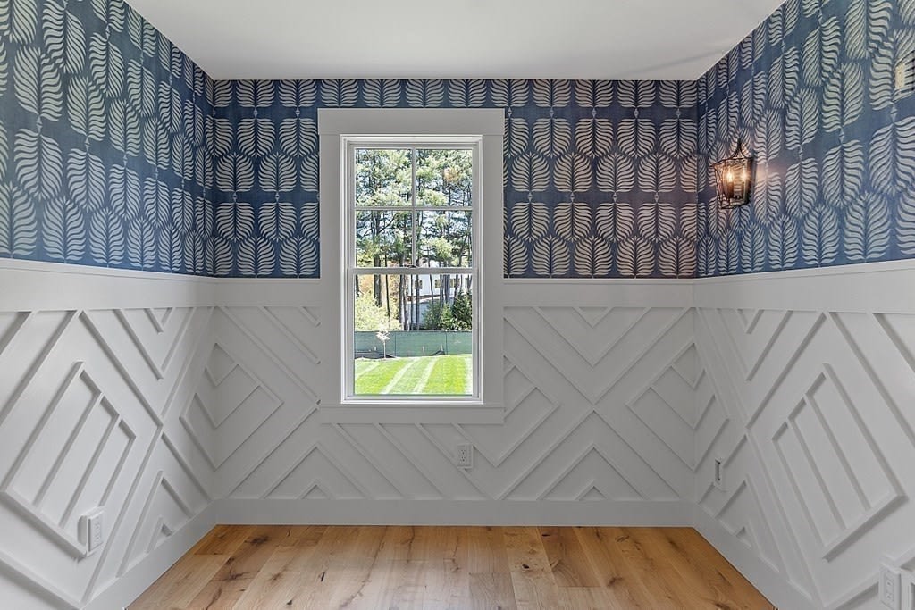 24 McCallar Lane