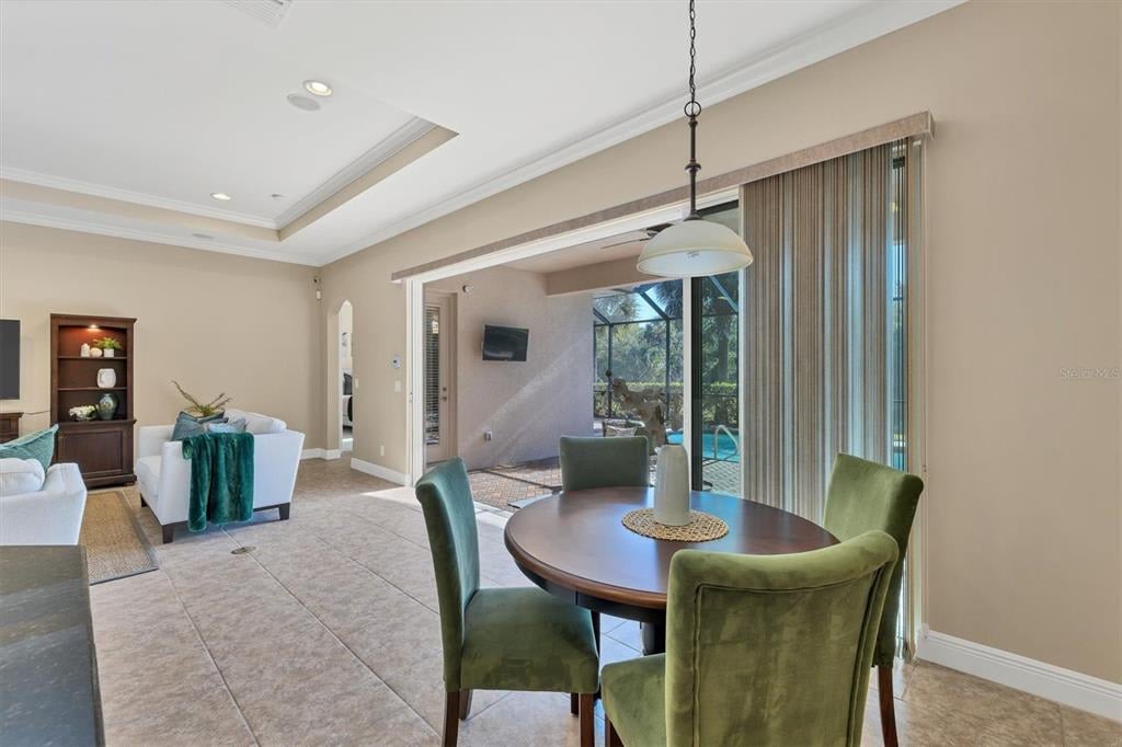 5211 Lake Overlook Ave, Bradenton, FL 34208