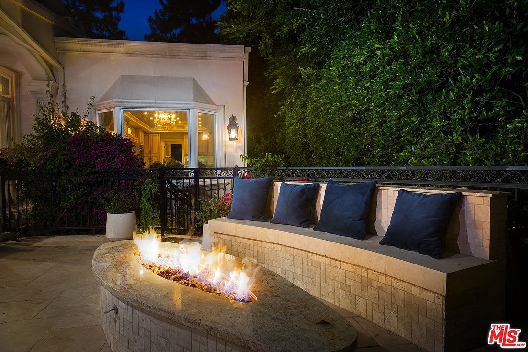 Villa Garden
