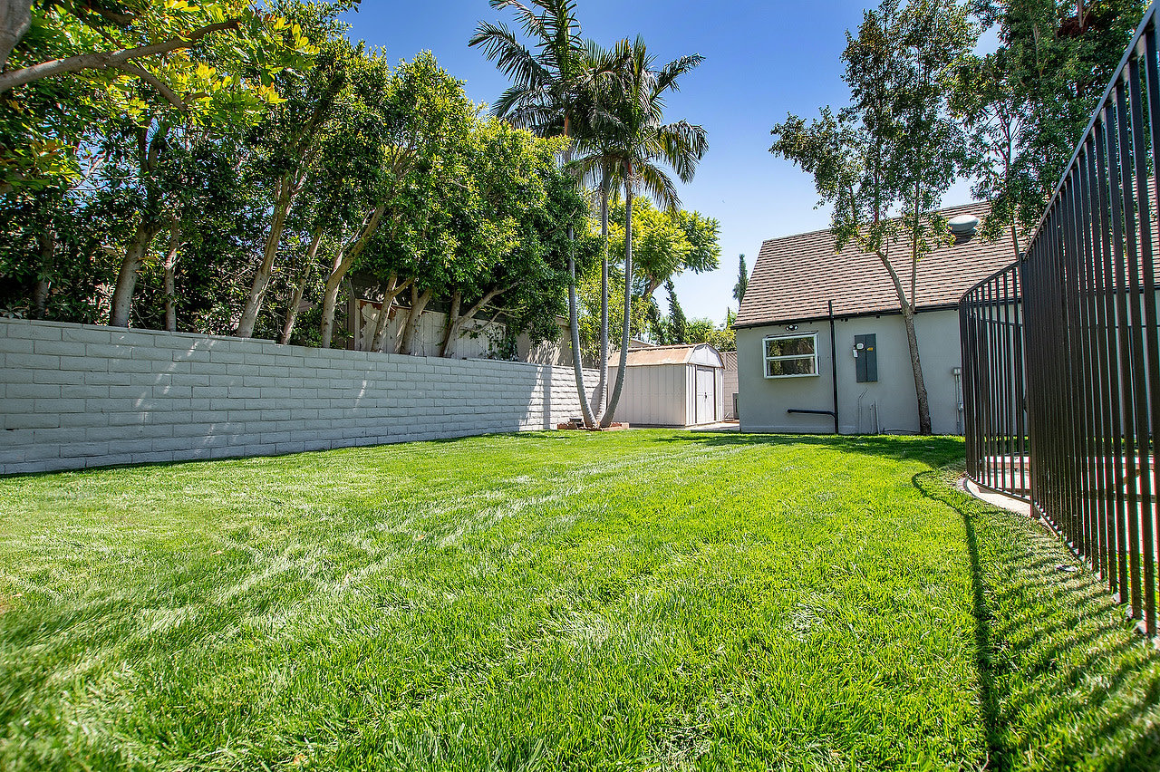 458 S Highland Avenue