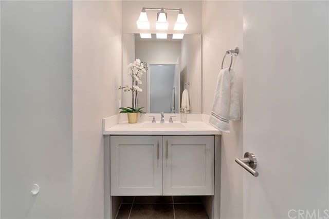 576 Donovan Lane, Costa Mesa